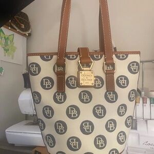 Dooney & Bourke Cream and Brown Tote Bag